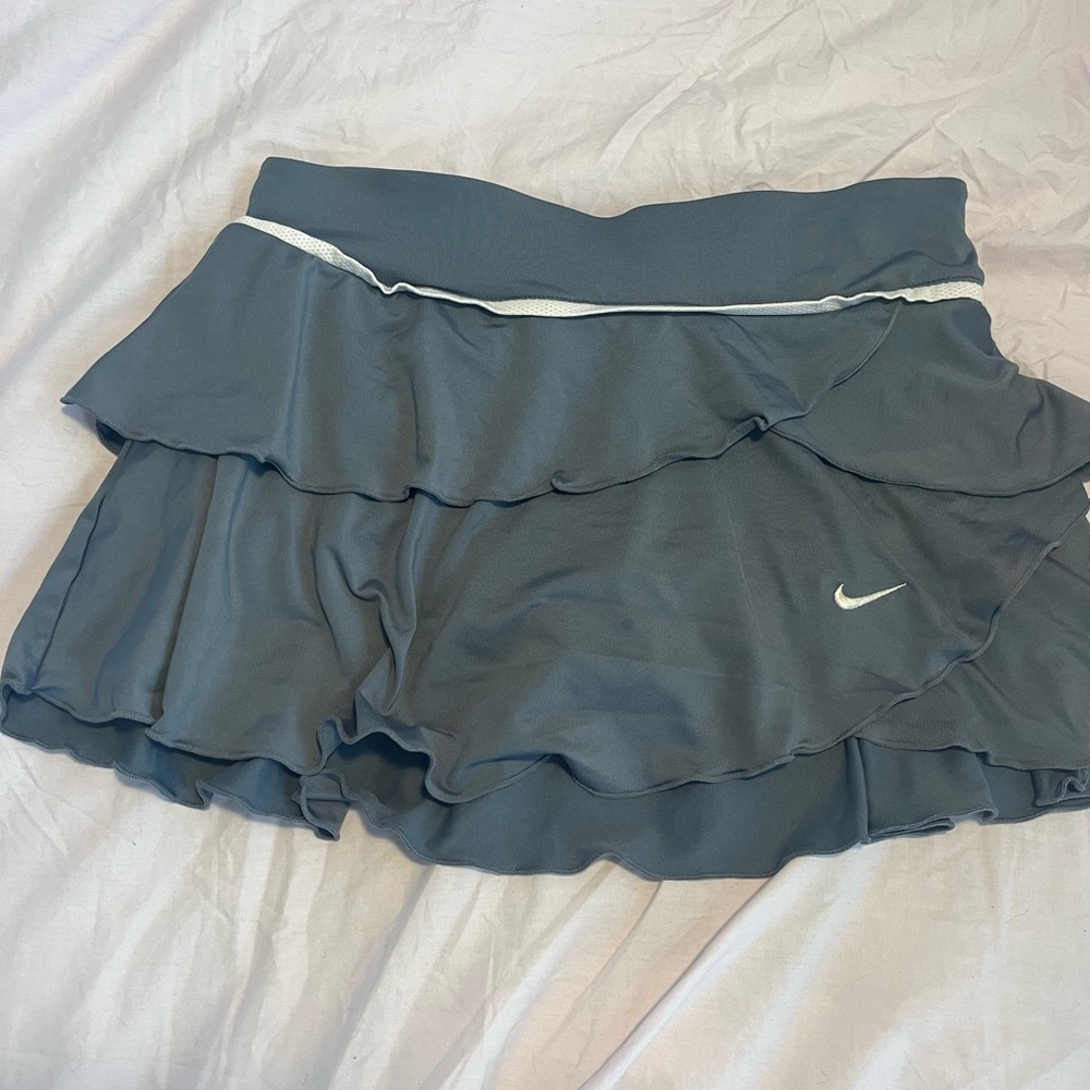 Nike Women's Gray Ruffle Skorts
